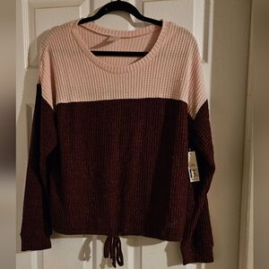 Women's Top /  L (juniors) / waffle material